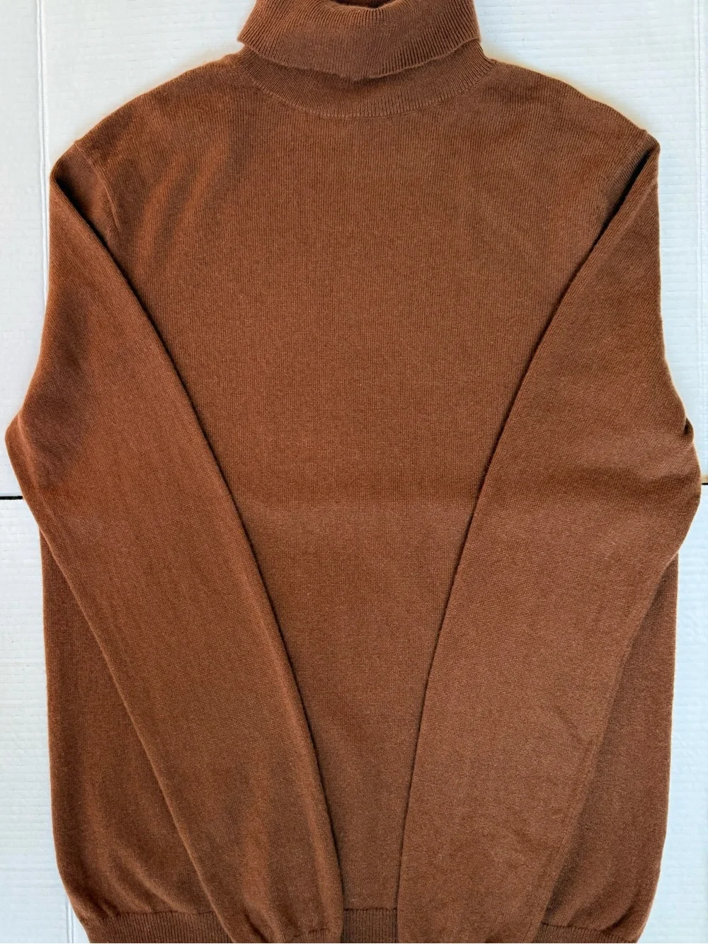 Theory Men’s Brown Turtleneck Fine Knit Sweater Size M